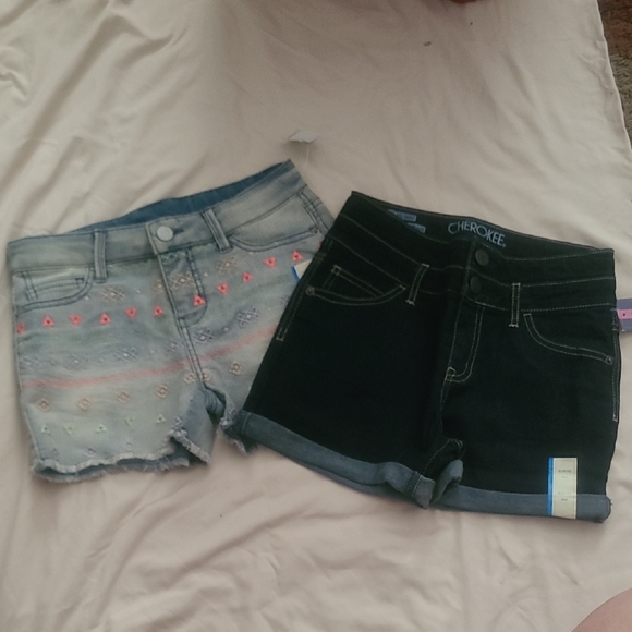 Cherokee Light and Dark Denim Shorts Set - Picture 1 of 5